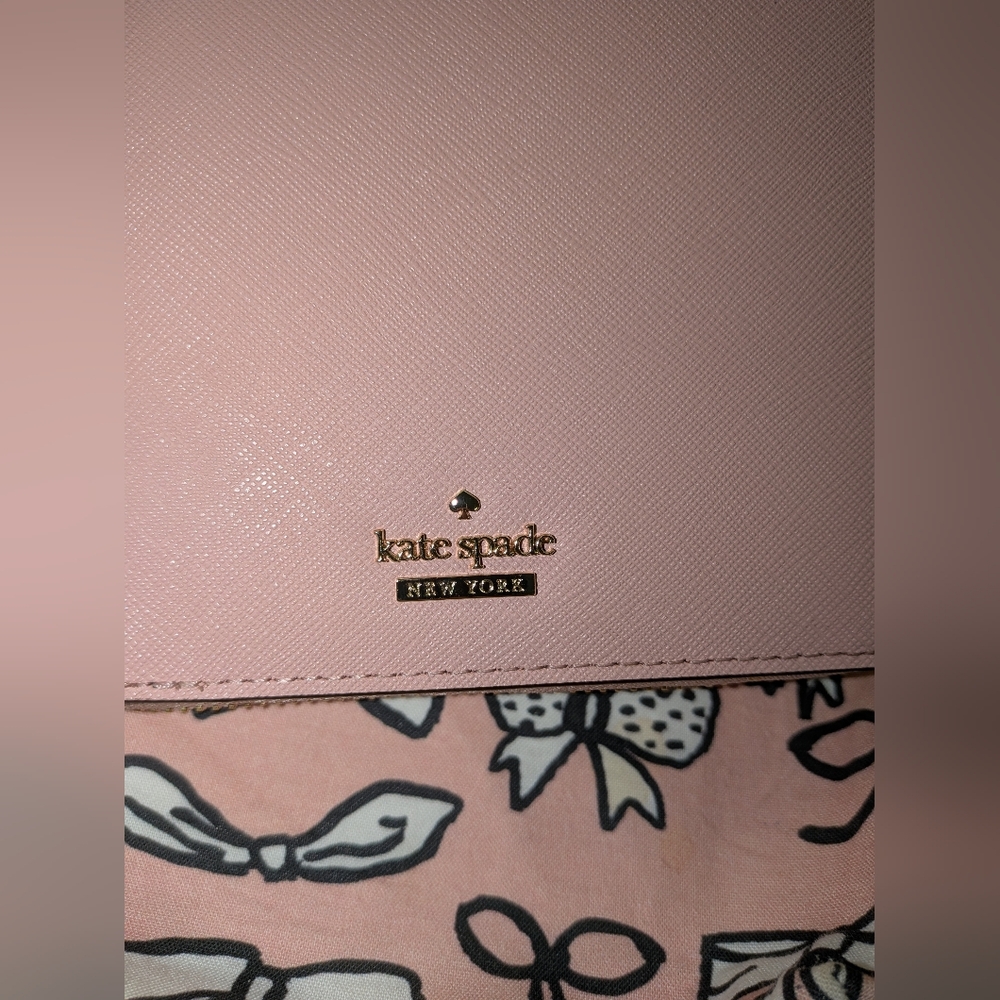 Kate Spade Pale Pink Zip-Around Planner with Gold Logo - Picture 10 of 10